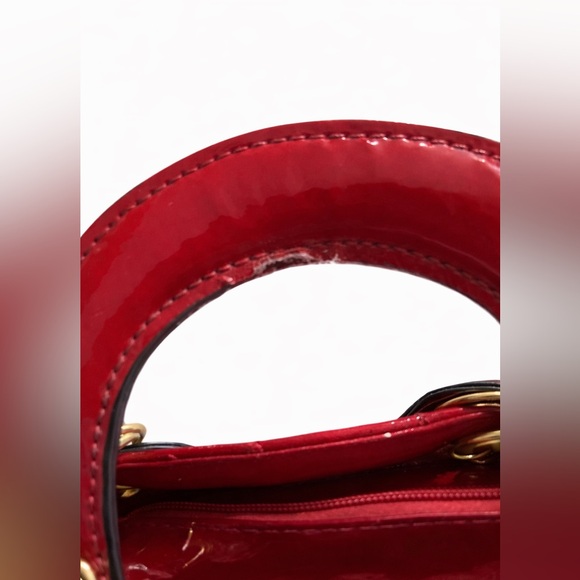 Chic Red Heart-Patterned Mini Bag - Picture 3 of 4